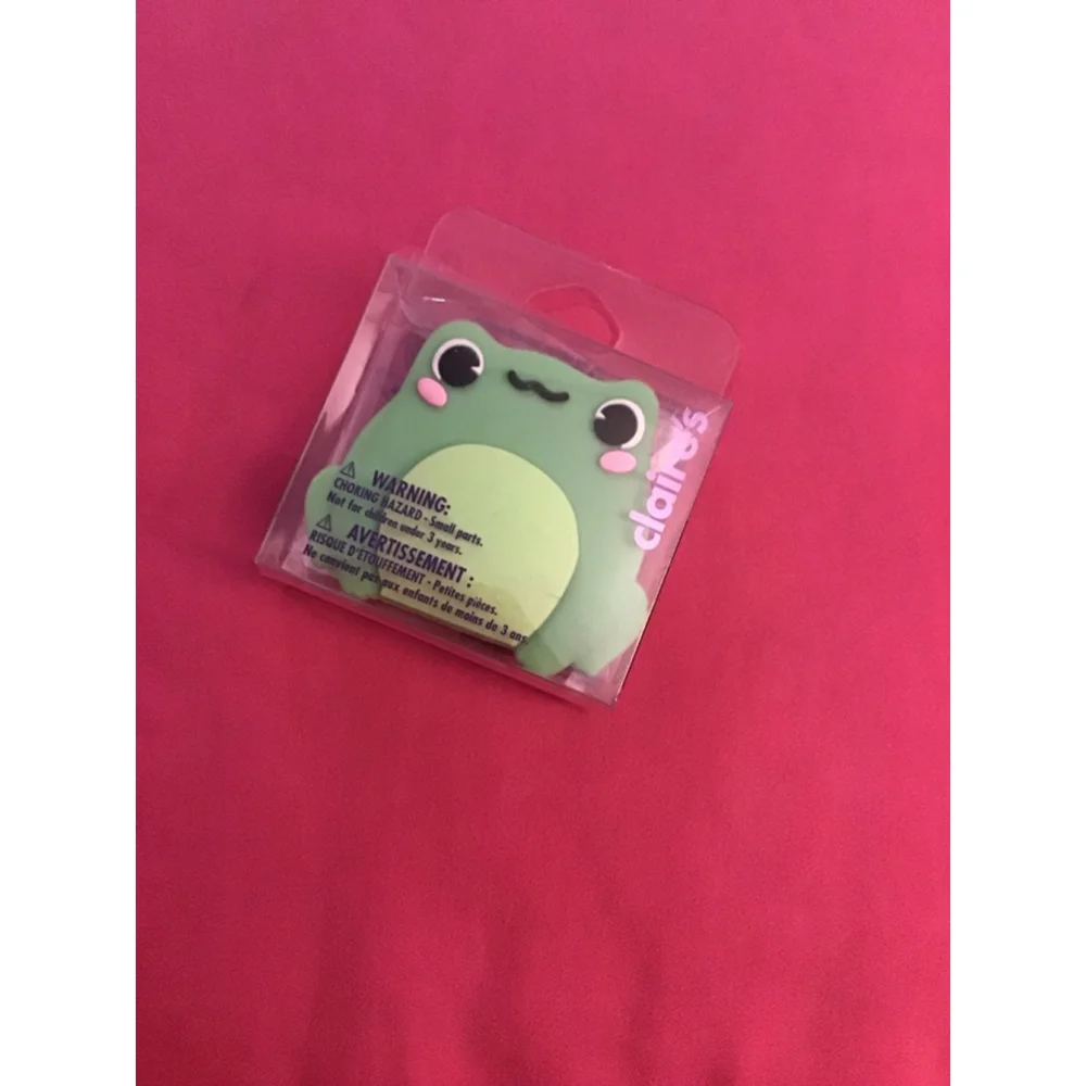 Women's Claire's Green Pink Frog Phone Case NEW